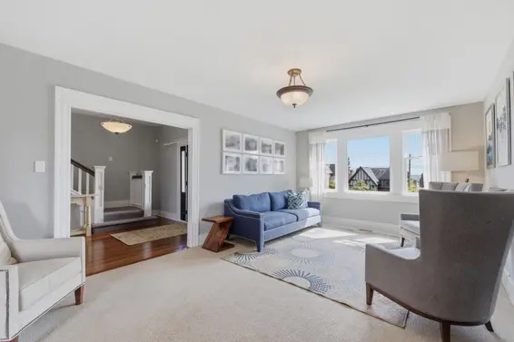 424 East Keith Road, North Vancouver For Sale - image 9