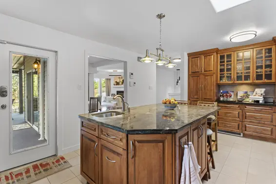 257 Bayview Road, Lions Bay For Sale - image 10