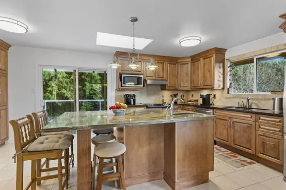 257 Bayview Road, Lions Bay For Sale - image 7