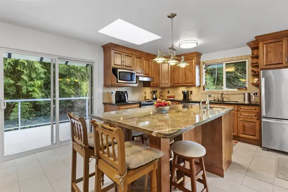 257 Bayview Road, Lions Bay For Sale - image 8