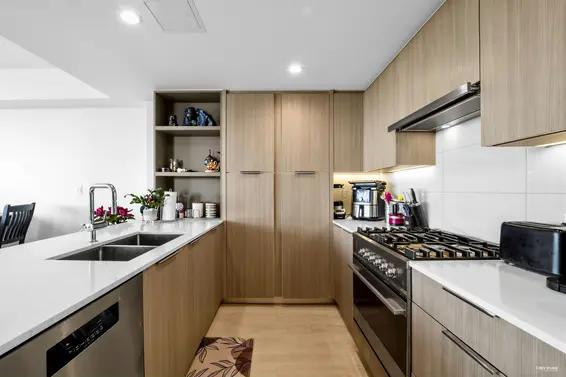 1906 1401 Hunter Street, North Vancouver For Sale - image 2