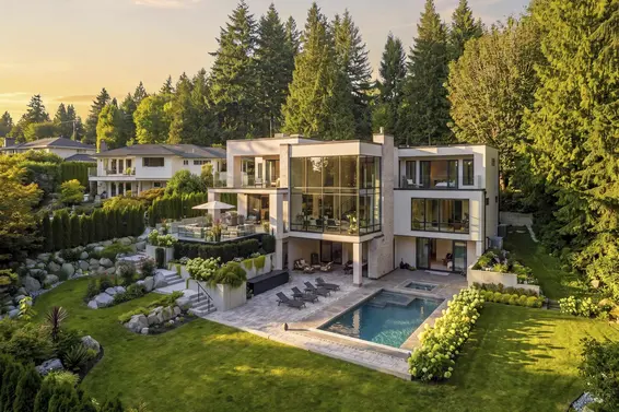 450 Macbeth Crescent, West Vancouver For Sale - image 2