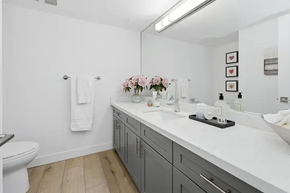 209 168 Chadwick Court, North Vancouver For Sale - image 13