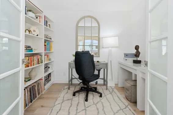 209 168 Chadwick Court, North Vancouver For Sale - image 14