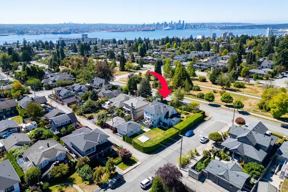 952 Grand Boulevard, North Vancouver For Sale - image 3