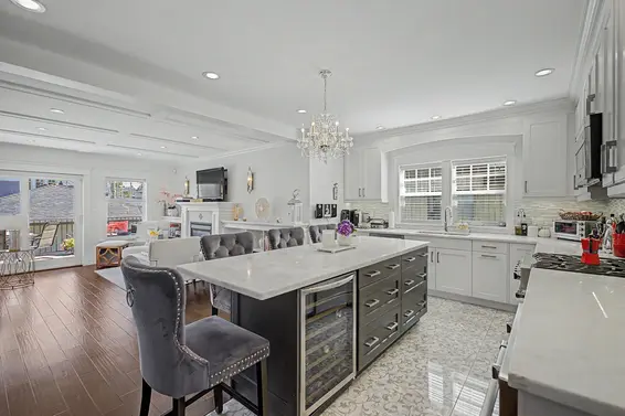 952 Grand Boulevard, North Vancouver For Sale - image 4