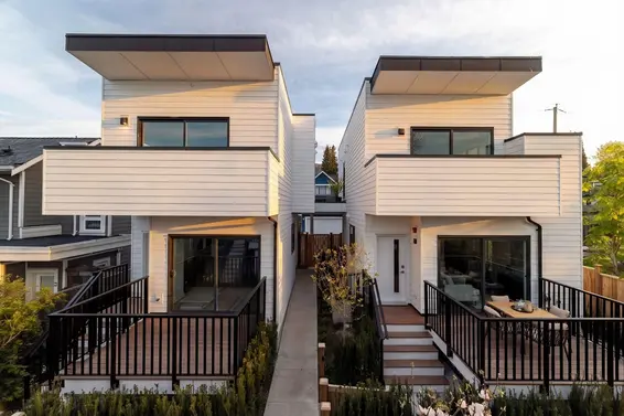 1 328 West 14th Street, North Vancouver