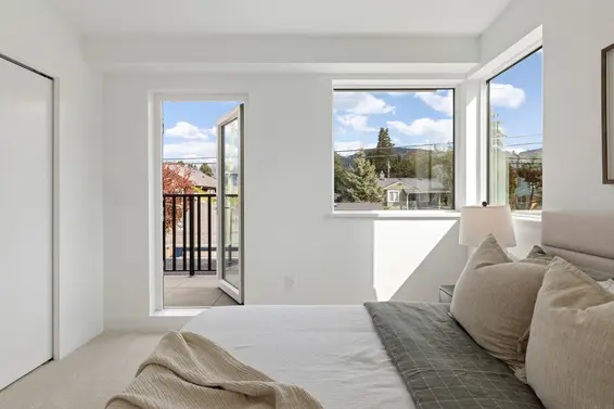 1 328 West 14th Street, North Vancouver For Sale - image 13