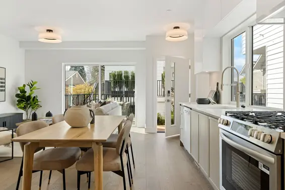 1 328 West 14th Street, North Vancouver For Sale - image 4