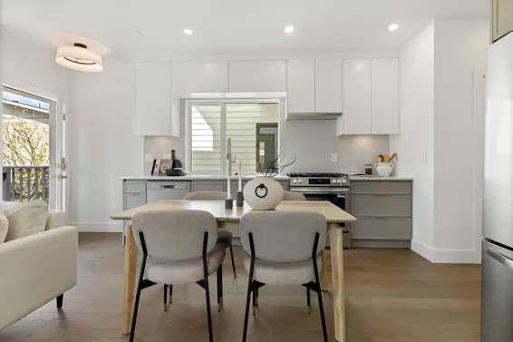 1 328 West 14th Street, North Vancouver For Sale - image 5