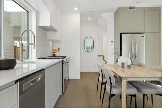 1 328 West 14th Street, North Vancouver For Sale - image 6