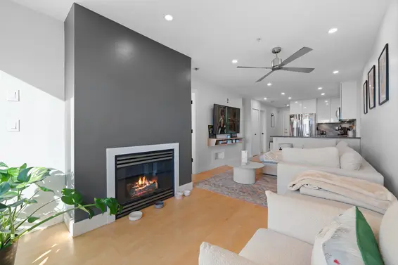 414 332 Lonsdale Avenue, North Vancouver For Sale - image 14