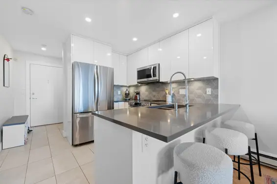 414 332 Lonsdale Avenue, North Vancouver For Sale - image 5