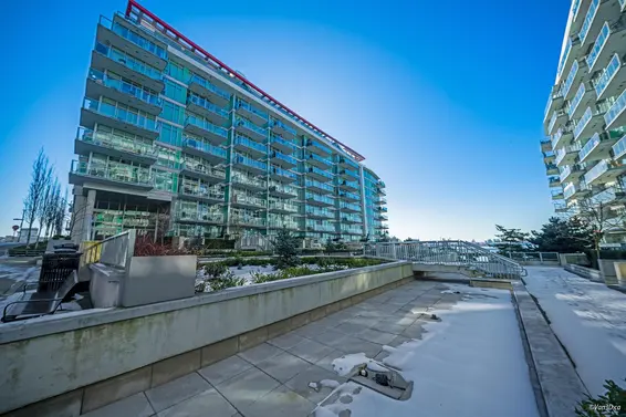 305 185 Victory Ship Way, North Vancouver For Sale - image 20