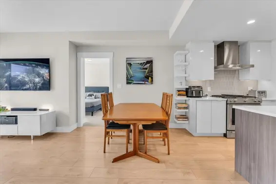 211 1496 Charlotte Road, North Vancouver For Sale - image 10