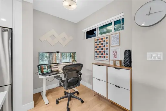 211 1496 Charlotte Road, North Vancouver For Sale - image 15