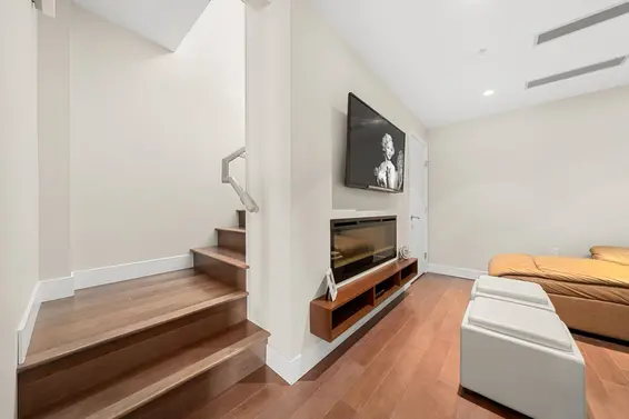 501 210 West 13th Street, North Vancouver For Sale - image 24