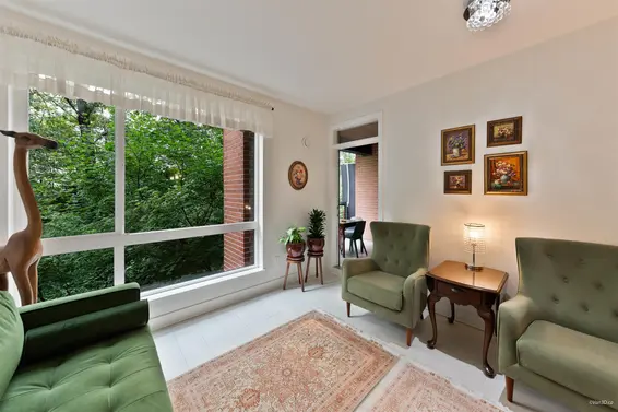 205 733 West 3rd Street, North Vancouver For Sale - image 3