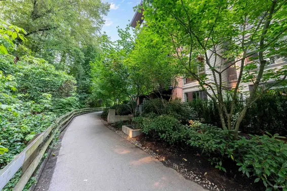205 733 West 3rd Street, North Vancouver For Sale - image 32