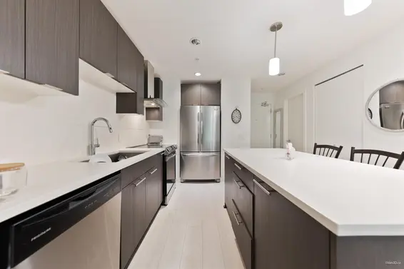 205 733 West 3rd Street, North Vancouver For Sale - image 5