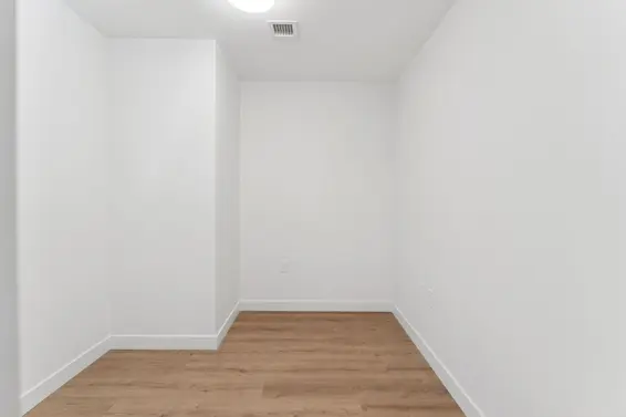 317 755 Harbourside Drive, North Vancouver For Sale - image 17