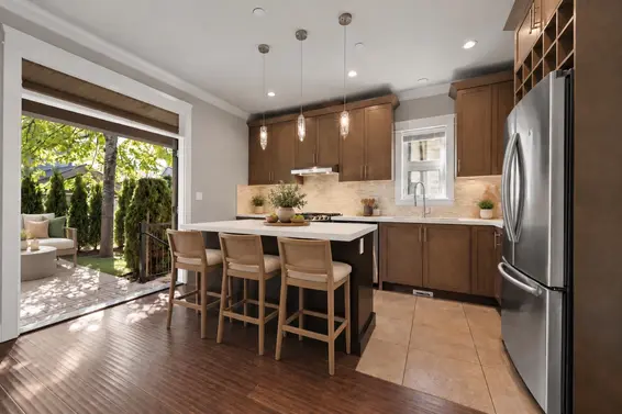 1 651 West 14th Street, North Vancouver For Sale - image 12