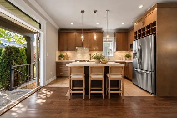 1 651 West 14th Street, North Vancouver For Sale - image 14
