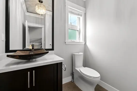 1 651 West 14th Street, North Vancouver For Sale - image 16