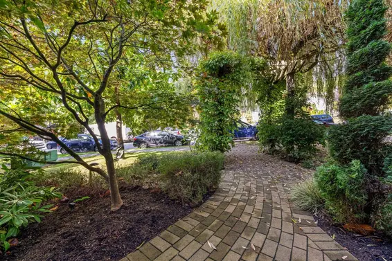 1 651 West 14th Street, North Vancouver For Sale - image 2