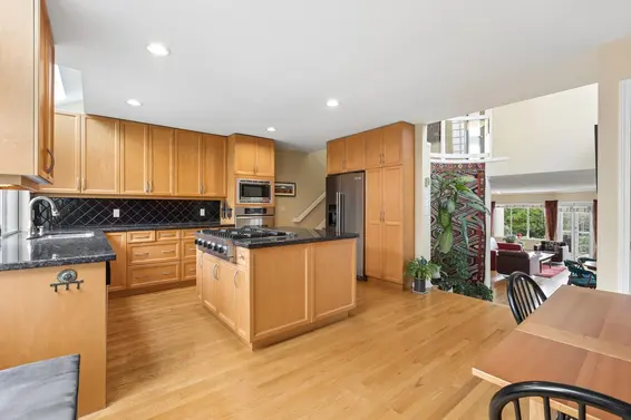 2333 Bellevue Avenue, West Vancouver For Sale - image 12