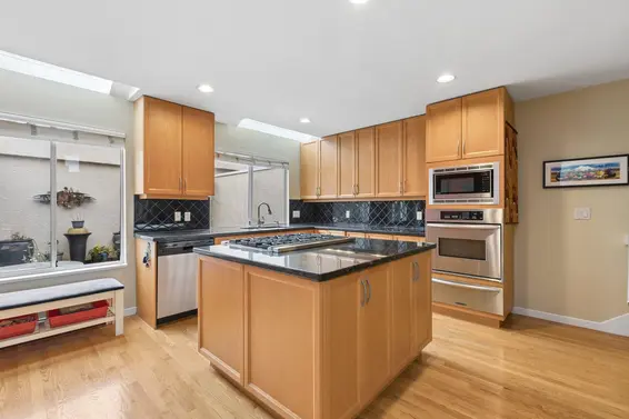 2333 Bellevue Avenue, West Vancouver For Sale - image 13