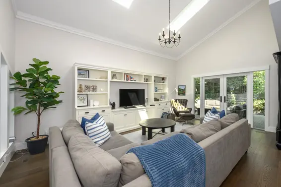 5544 Woodchuck Place, North Vancouver For Sale - image 3