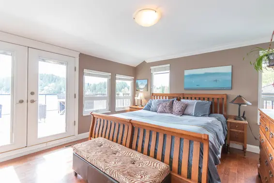 2588 Panorama Drive, North Vancouver For Sale - image 18