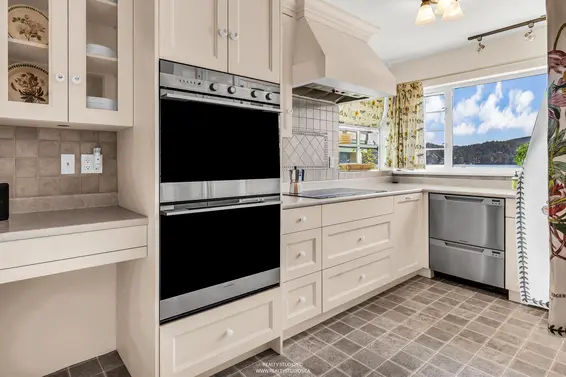 2558 Panorama Drive, North Vancouver For Sale - image 28