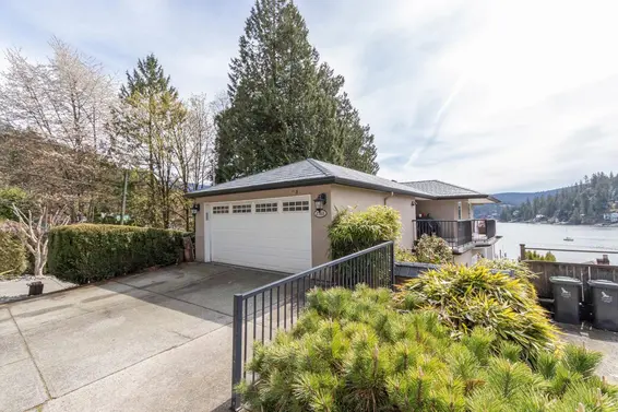 2588 Panorama Drive, North Vancouver For Sale - image 7
