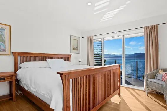8665 Lawrence Way, West Vancouver For Sale - image 24