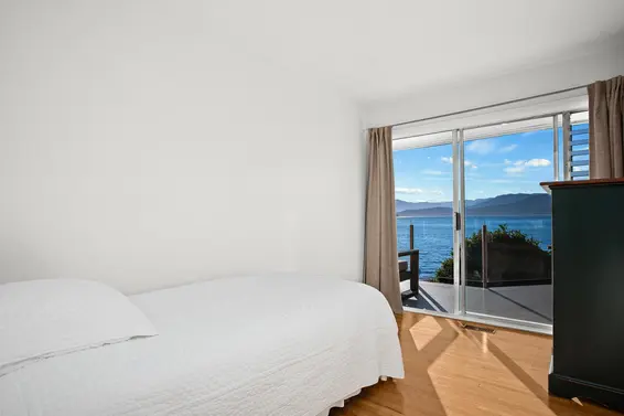 8665 Lawrence Way, West Vancouver For Sale - image 25