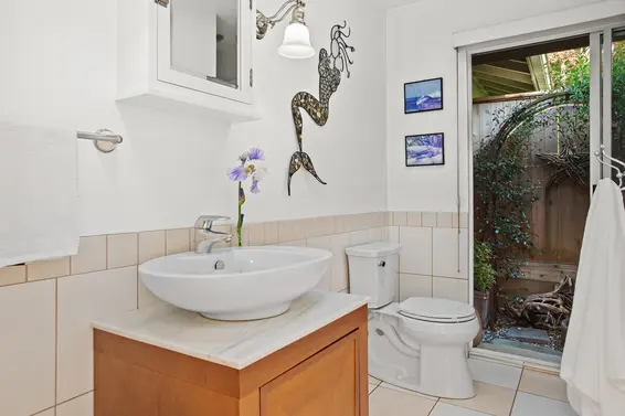 8665 Lawrence Way, West Vancouver For Sale - image 27