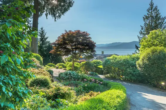 8665 Lawrence Way, West Vancouver For Sale - image 37