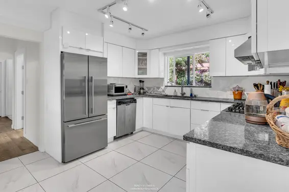 694 Keith Road, West Vancouver For Sale - image 9