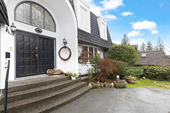 5446 Cliffridge Avenue, North Vancouver