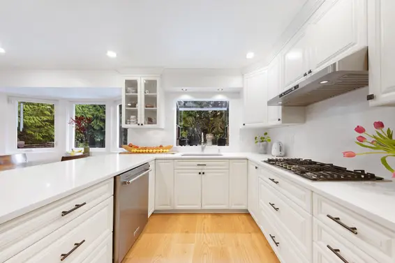 5446 Cliffridge Avenue, North Vancouver For Sale - image 11