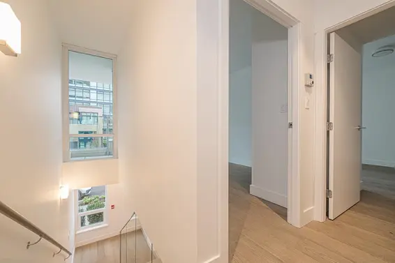 2025 Curling Road, North Vancouver For Sale - image 30