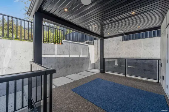 800 Montroyal Boulevard, North Vancouver For Sale - image 36