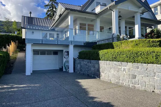 2627 Ottawa Avenue, West Vancouver