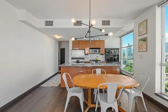2001 188 East Esplanade, North Vancouver For Sale - image 6