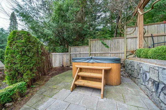 4629 Caulfeild Drive, West Vancouver For Sale - image 30