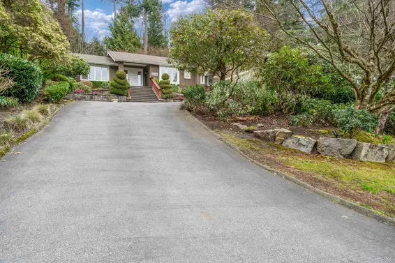 4629 Caulfeild Drive, West Vancouver For Sale - image 37