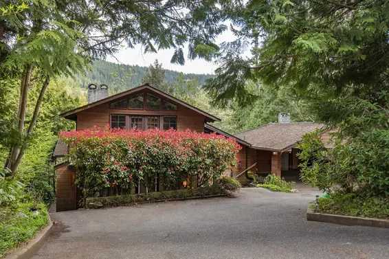 6630 Madrona Crescent, West Vancouver