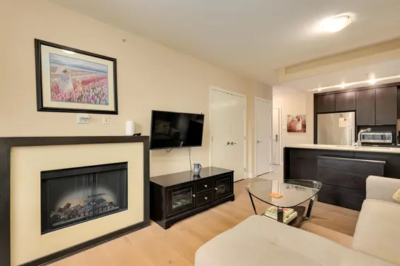 301 158 West 13th Street, North Vancouver For Sale - image 4